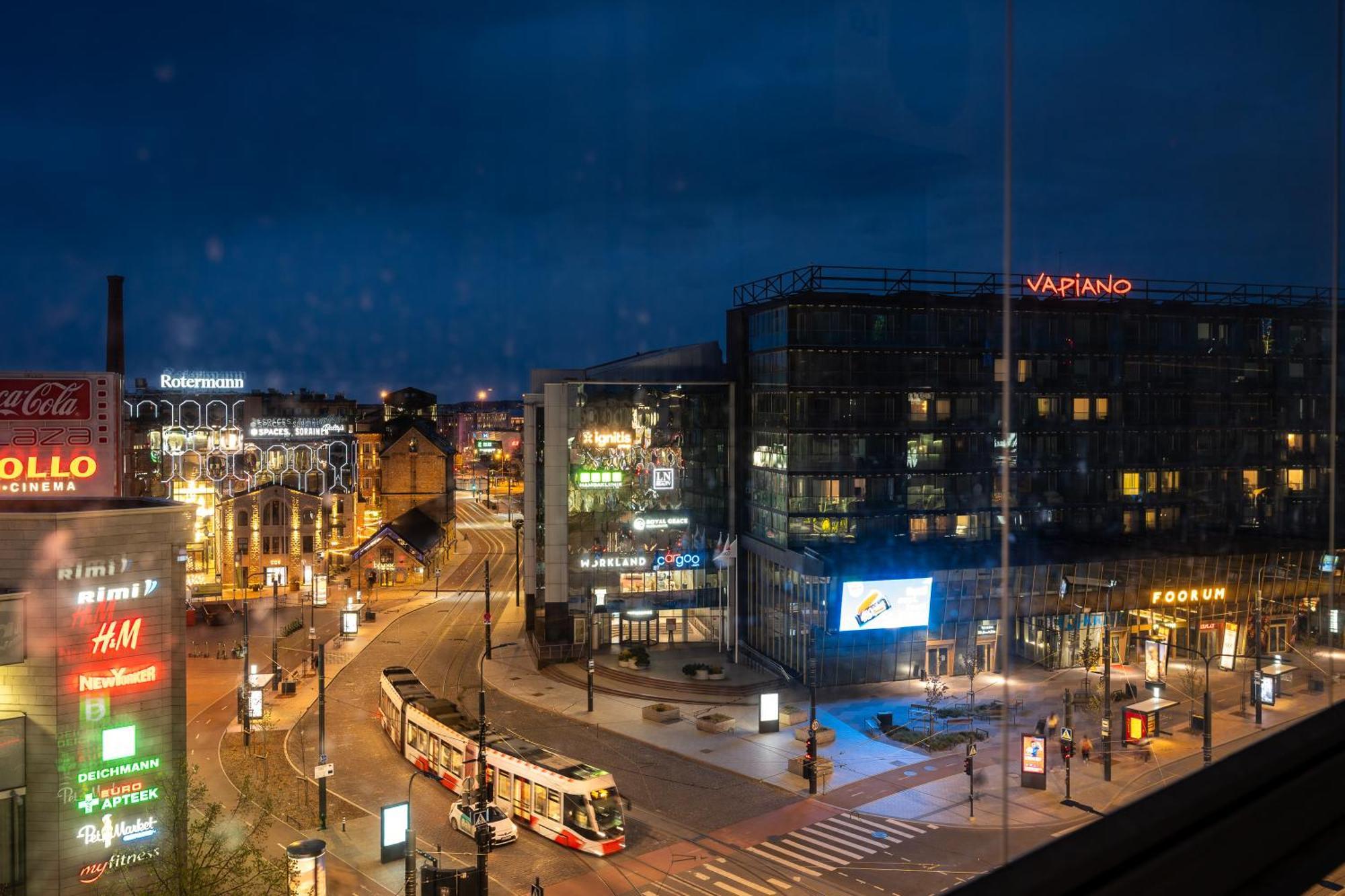 New Chic 2-Bed At Viru By Centralapartments Tallinn Exteriör bild